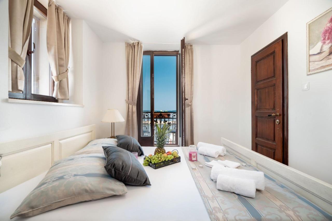Luxury Apartments Perko Kaštela 外观 照片