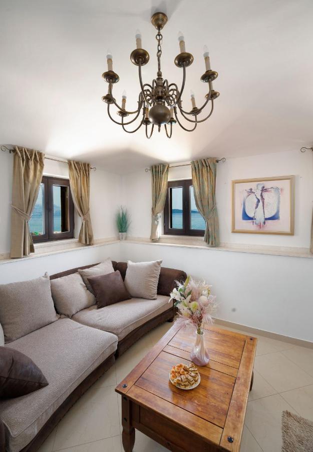 Luxury Apartments Perko Kaštela 外观 照片
