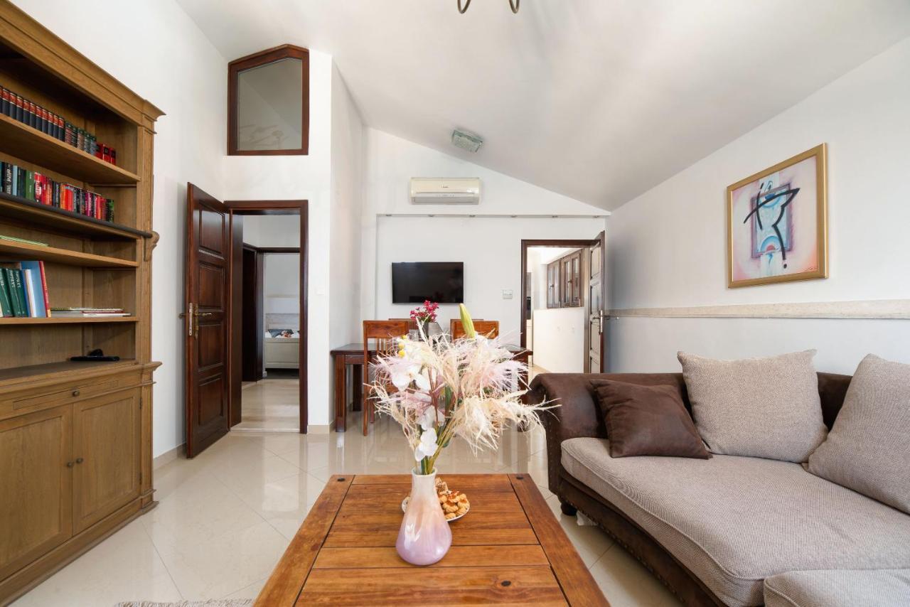 Luxury Apartments Perko Kaštela 外观 照片